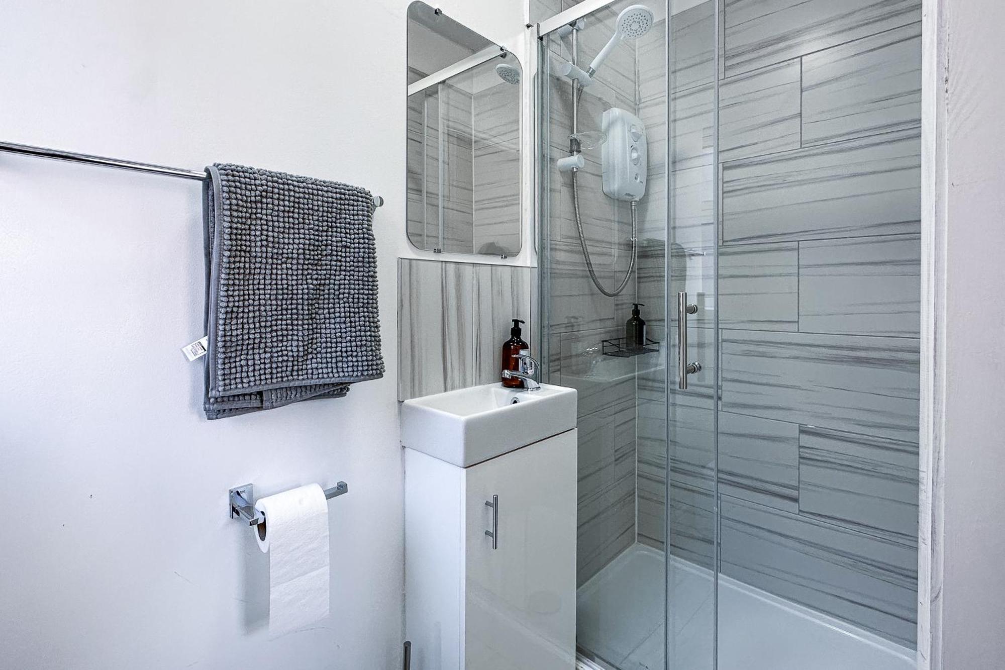 Ashfield Co-living - Private Self-cater Holiday home