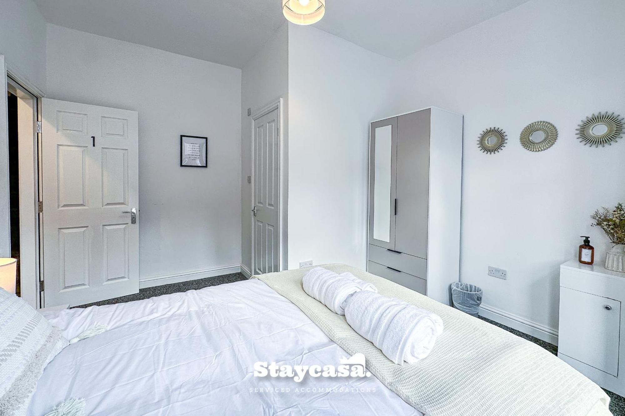 Ashfield Co-living - Private Self-cater Manchester