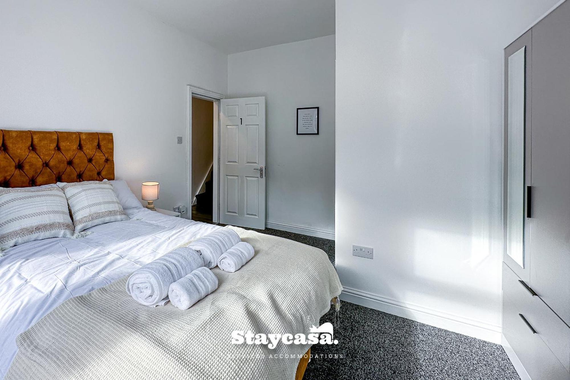 Ashfield Co-living - Private Self-cater * Manchester