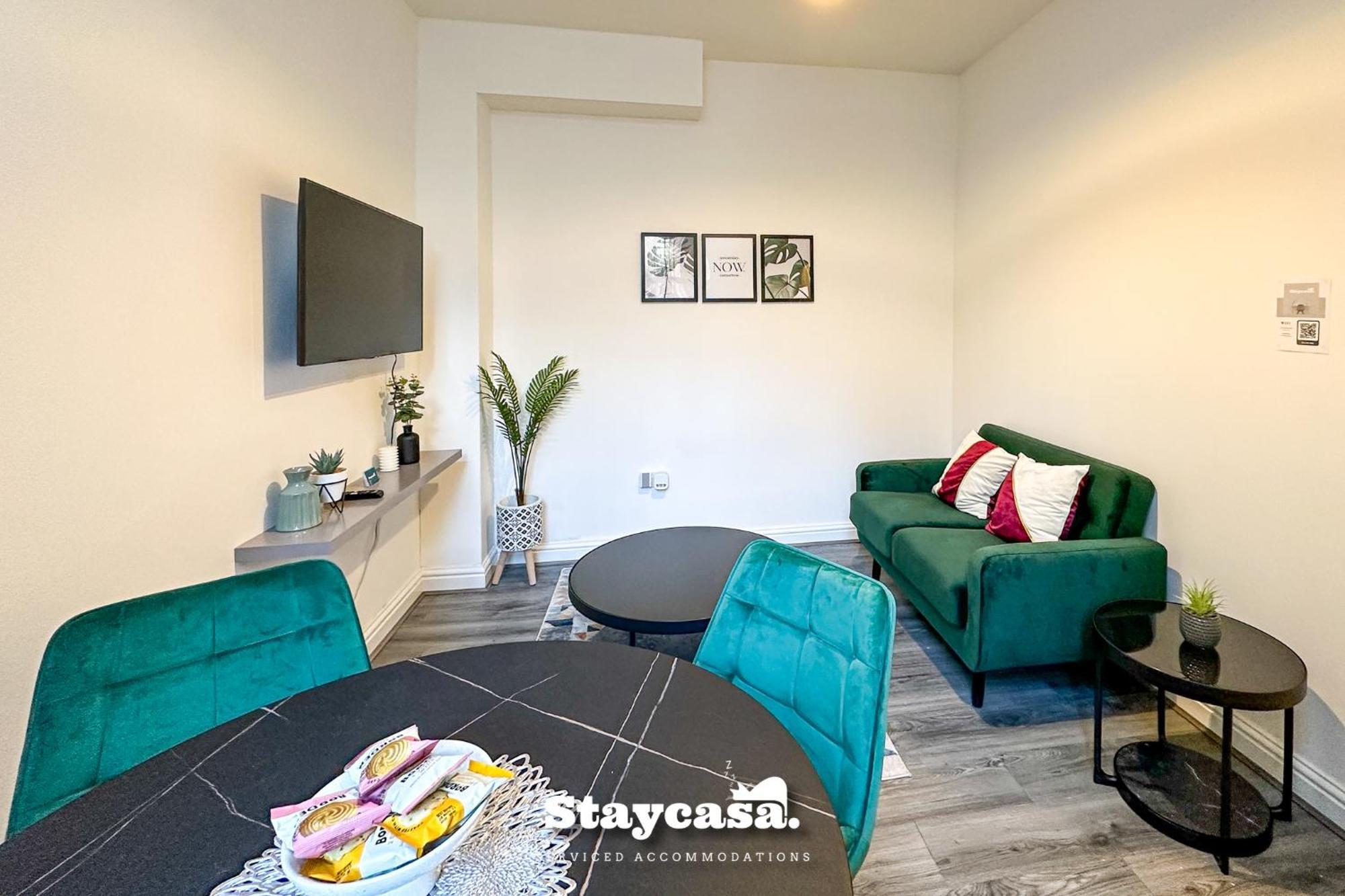 Ashfield Co-living - Private Self-cater Holiday home Manchester