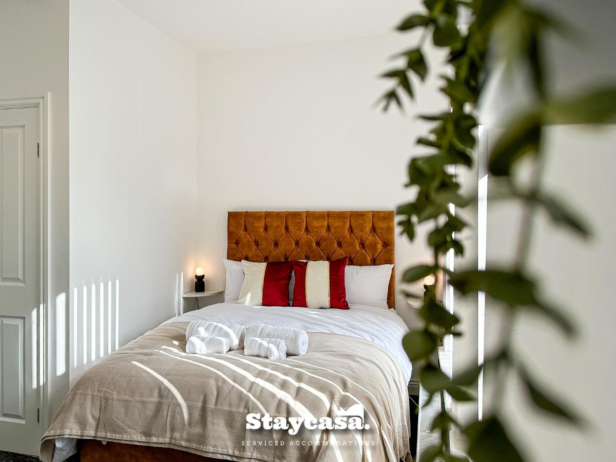 Ashfield Co-living - Private Self-cater * Manchester